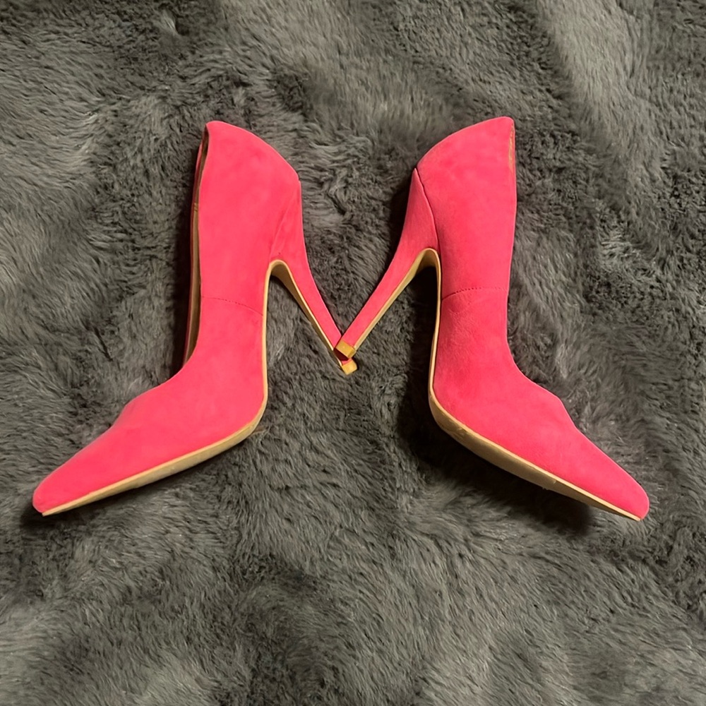 Pink heels